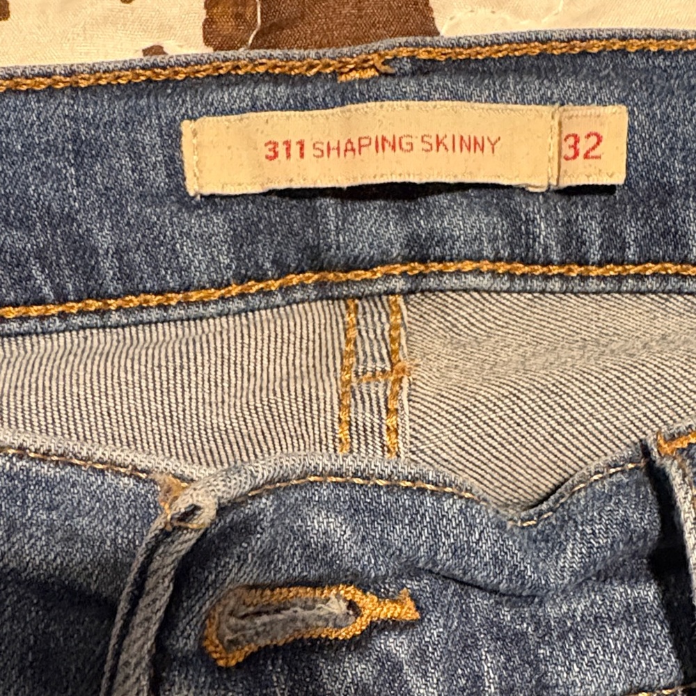 Levi's Women's 311 Shaping Skinny Jeans - Classic Denim
